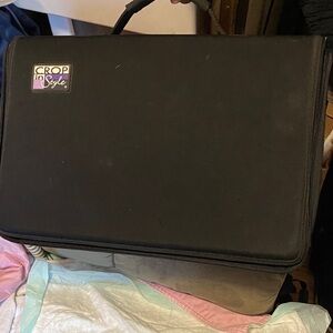 Black crop in style jewelry toe scrap booking organizer